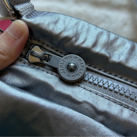 💜SOLD💜Kipling New Eleorado Mini Crossbody Bag Smooth Silver Metallic - Picture 9 of 15